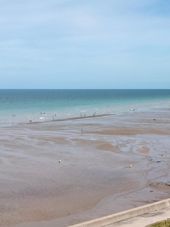 A côté de la mer Ault Extérieur photo